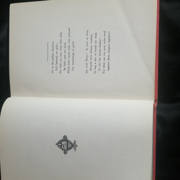 ALICE'S ADVENTURES IN WONDERLAND By Lewis Carroll - Picture 9 of 16